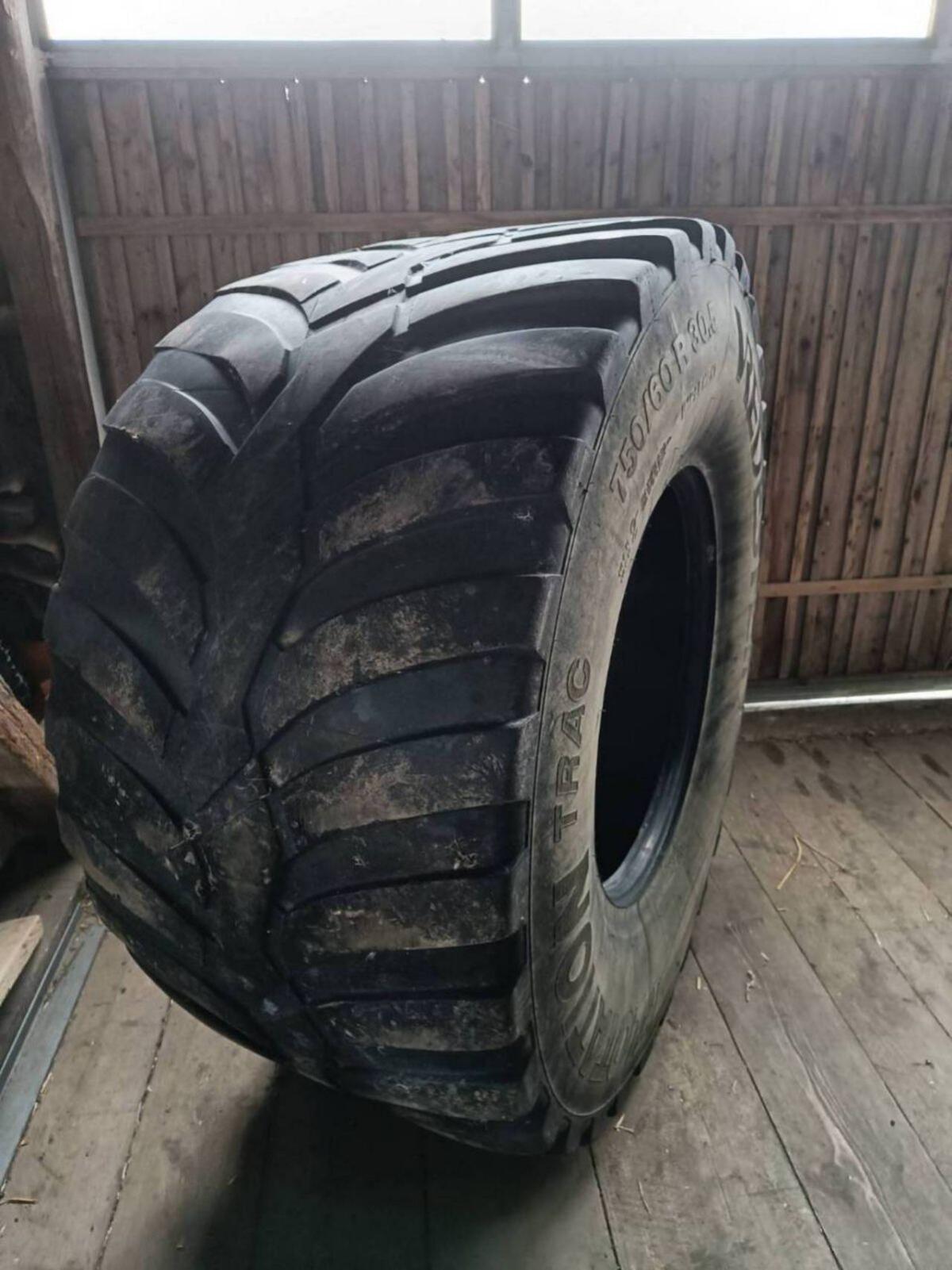 Reifen 750 60 30,5 3