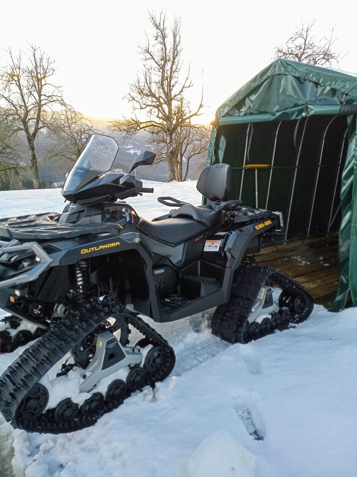 Can-Am Outlander MAX 1000 3