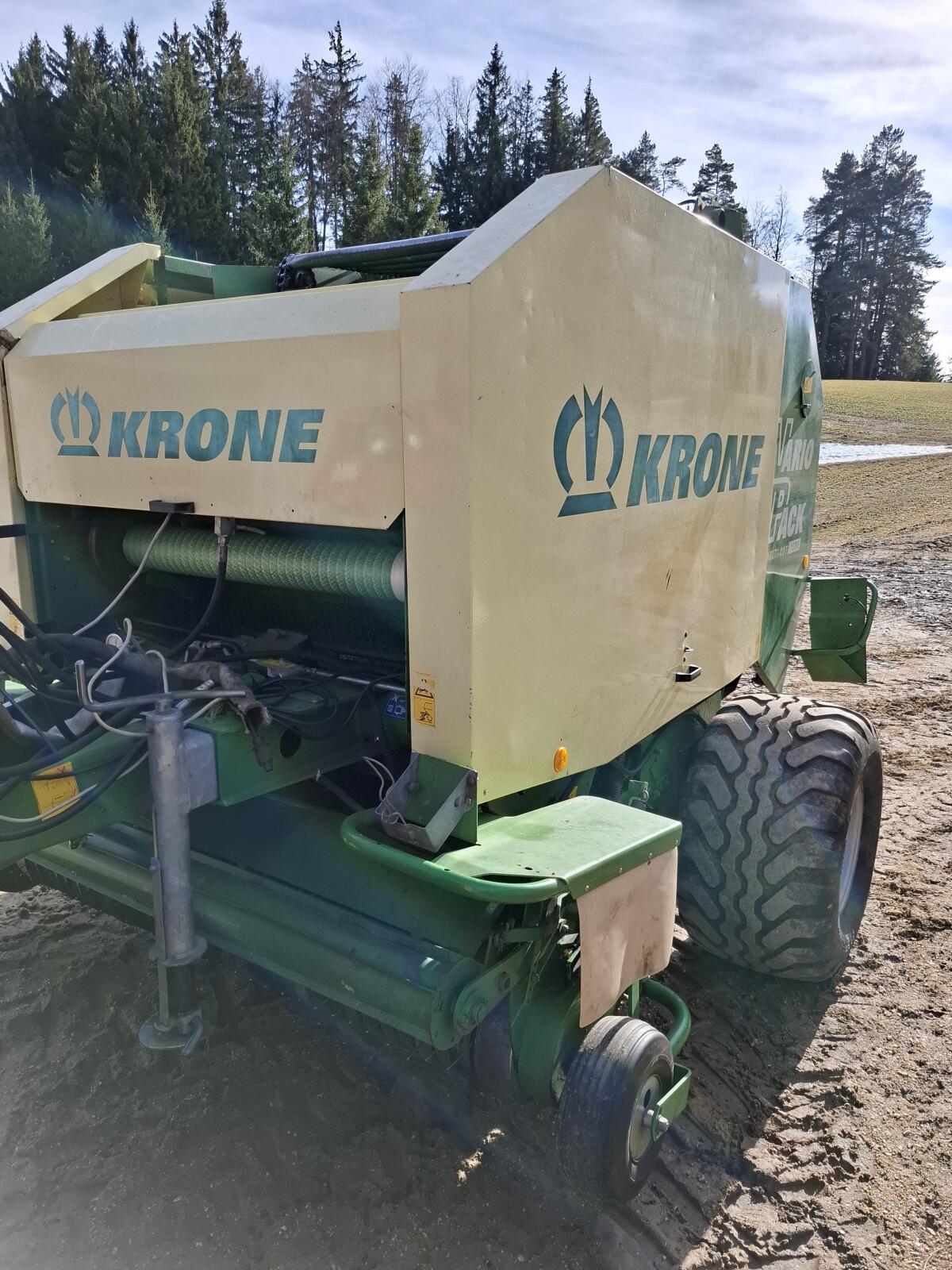 KRONE Vario Pack 1500 Multi Cut Rundballenpresse