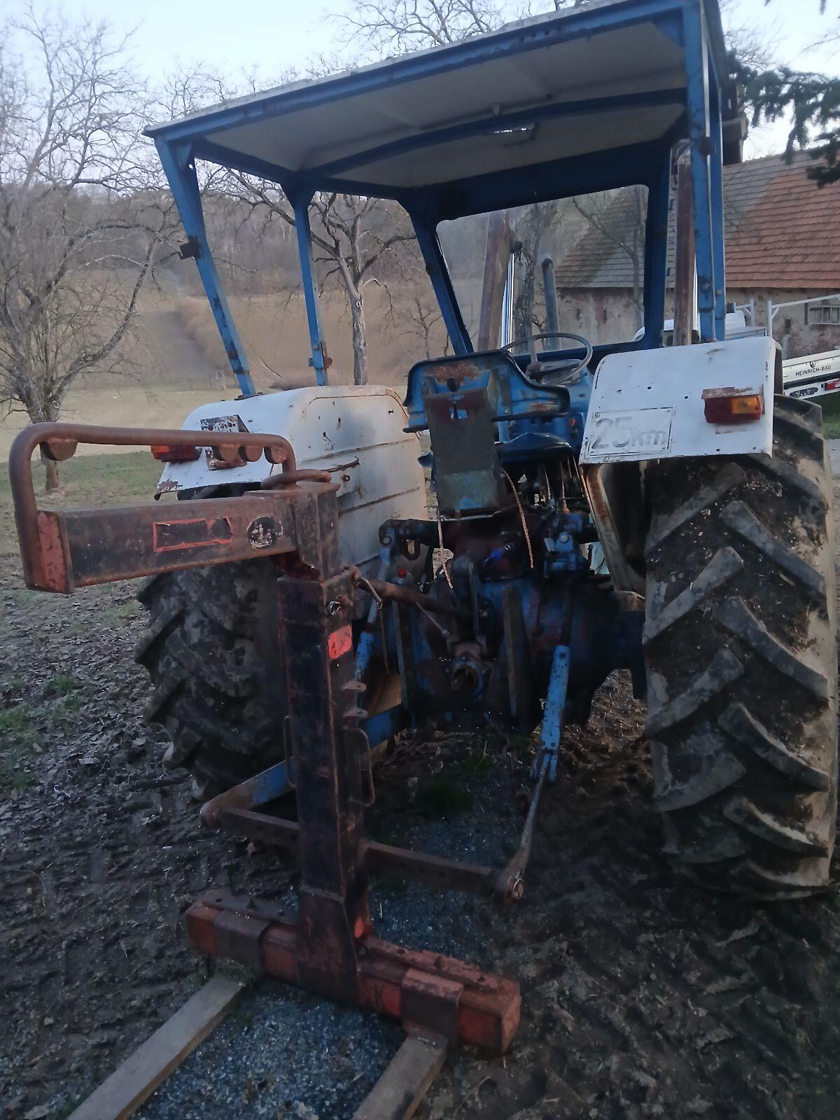 Ford 5000 mit Frontlader 2