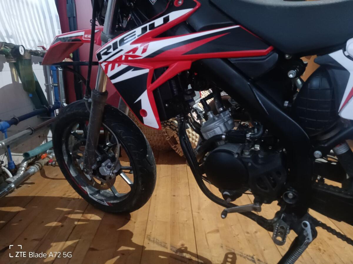 Neuwertiges Moped Bj. 8/2022 2