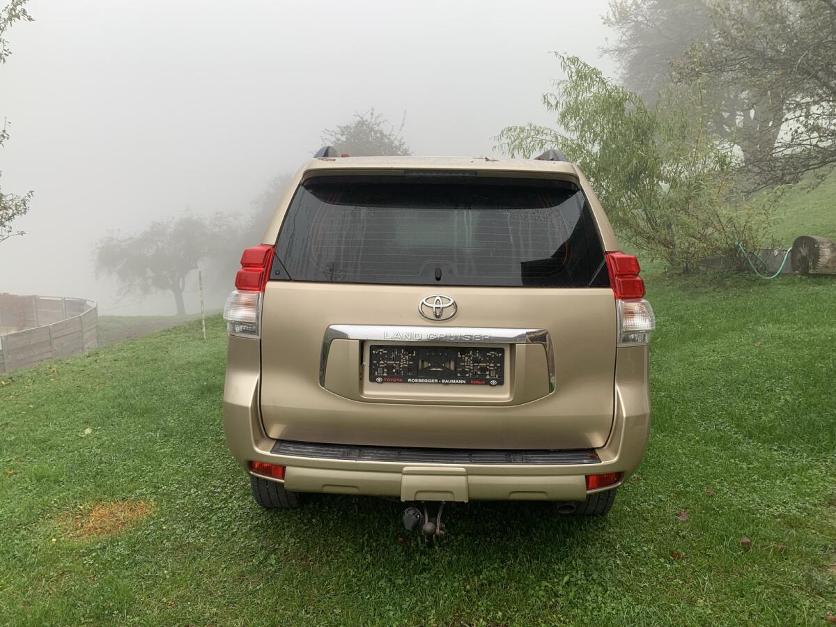 Toyota Landcruiser 3
