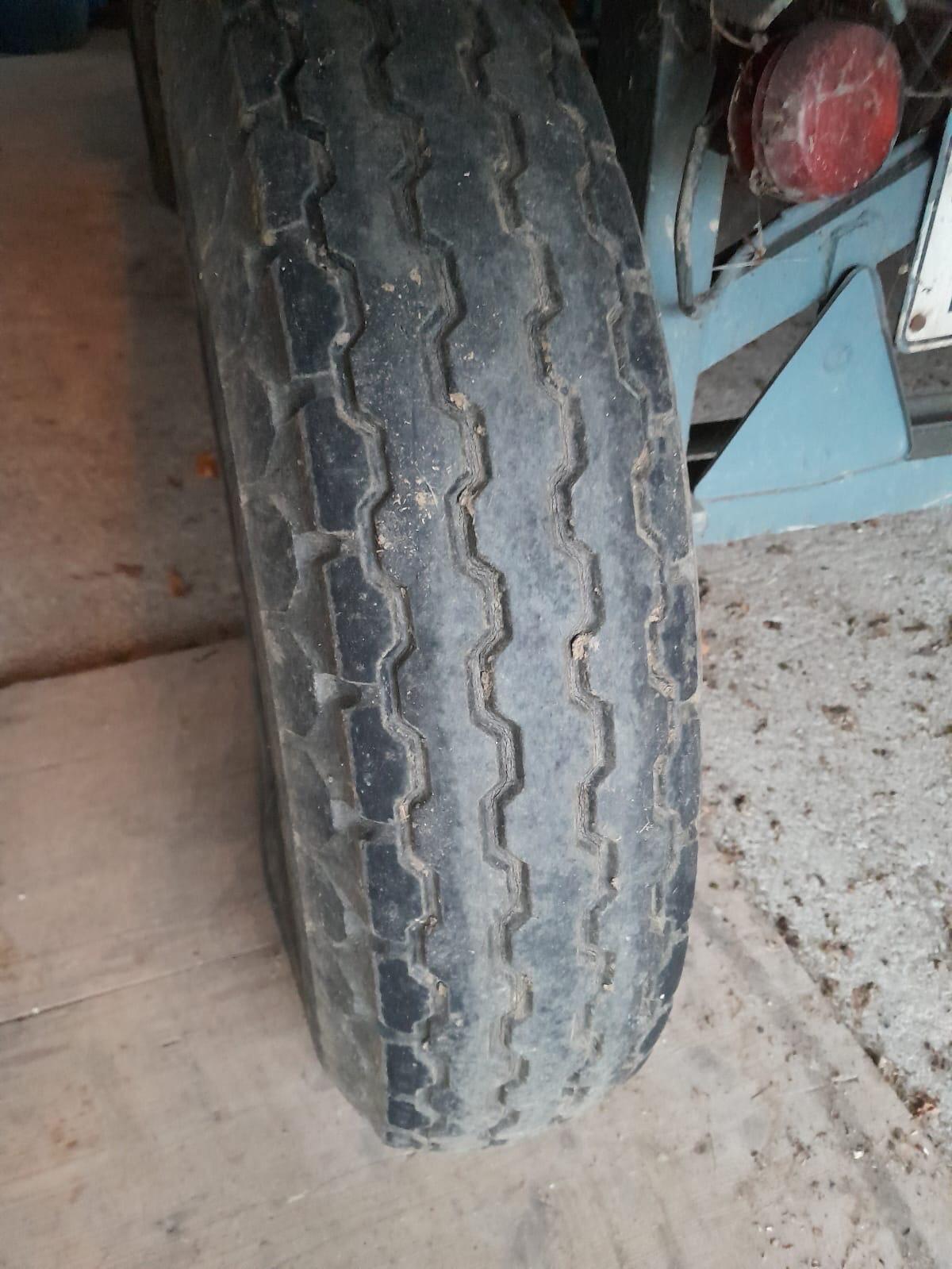 Traktoranhänger Zweiachser 3
