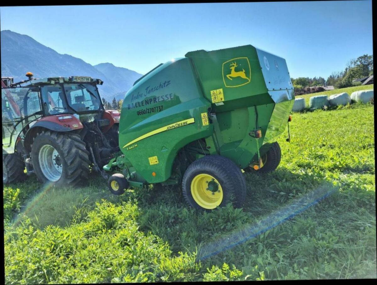 John Deere F440M 3