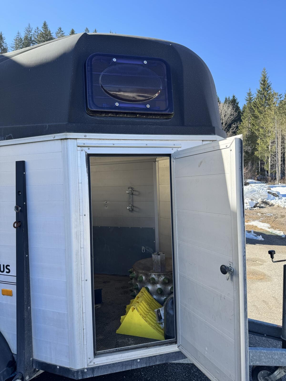 Humbaur Carrus Duo Vollaluanhänger 3