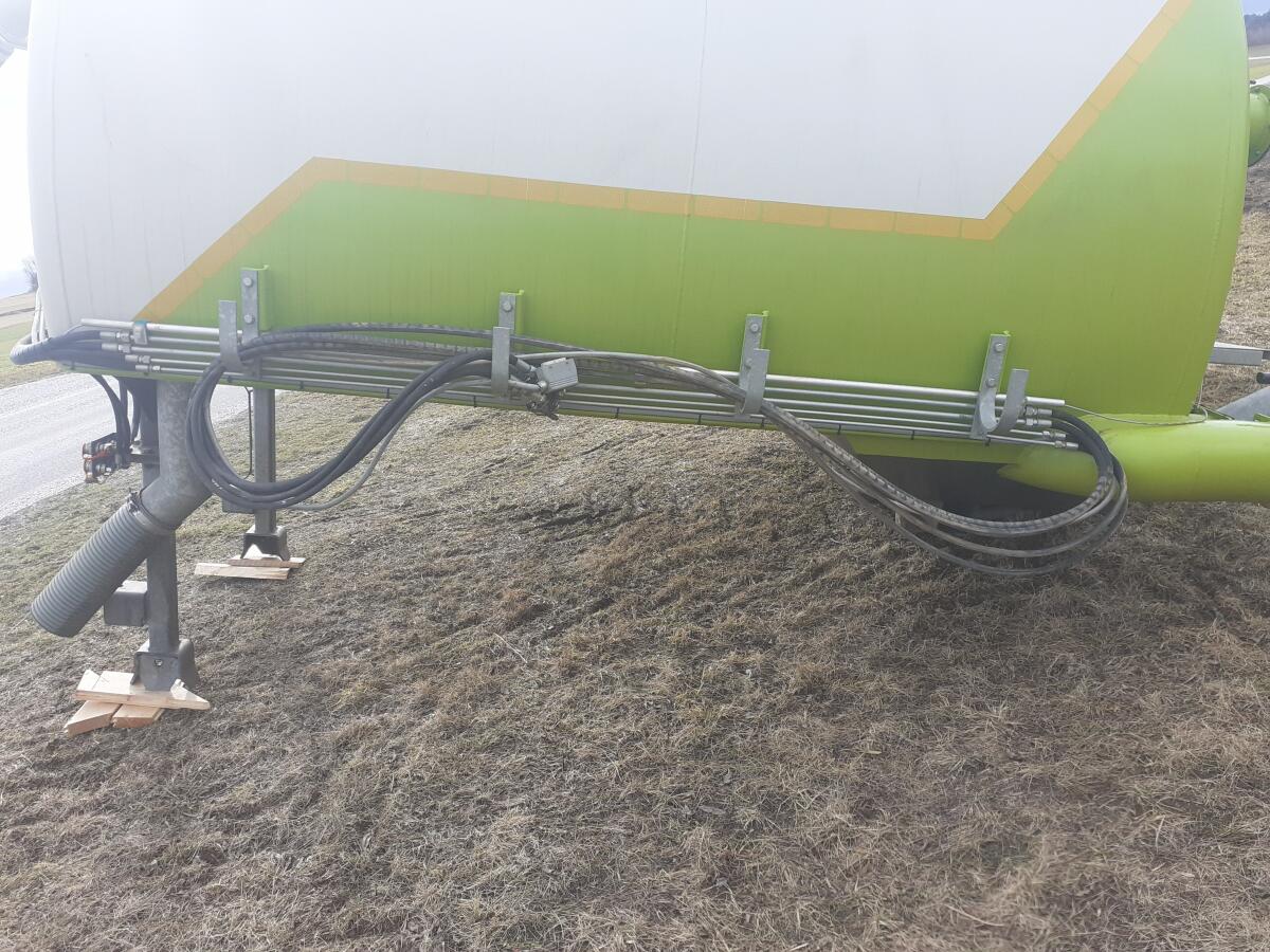 SGT Gülleaufbau für Claas Xerion 3300/3800 trac vc 2