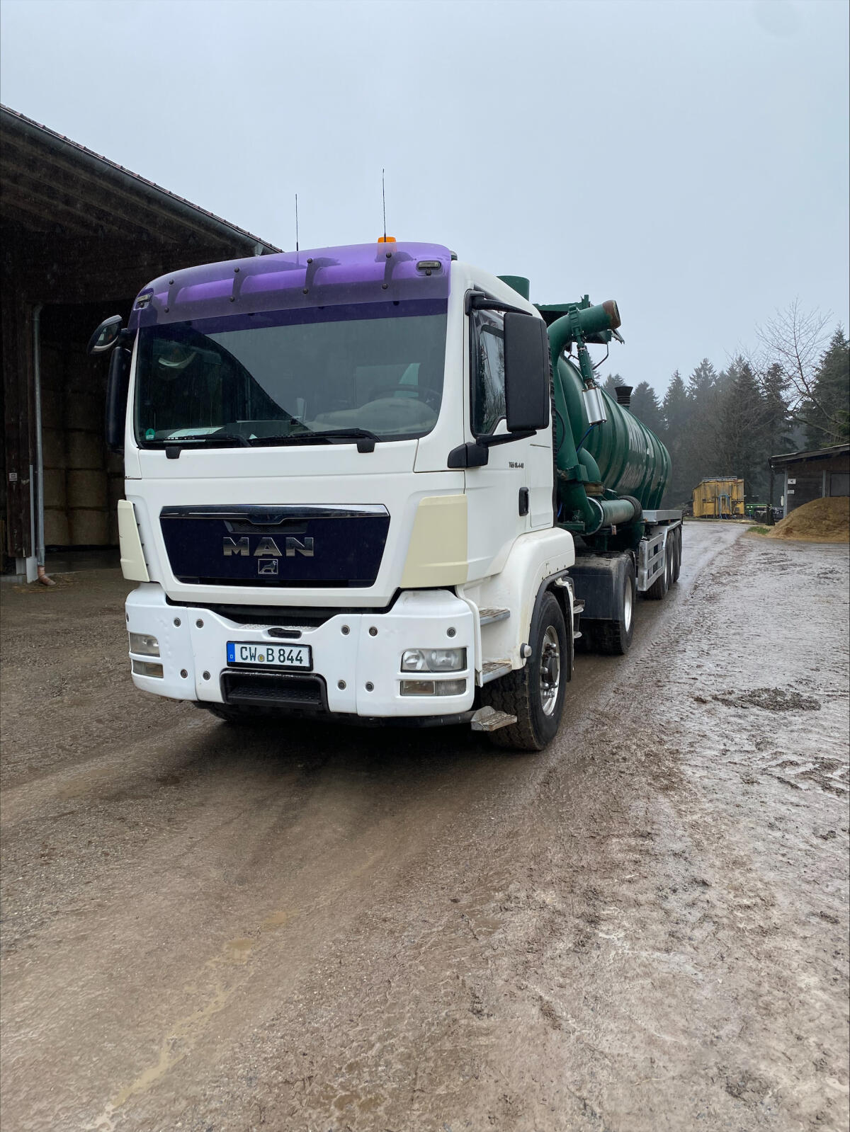 MAN TGS 18.440 4x4H LOF Zugmaschine + Gülleauflieger 2