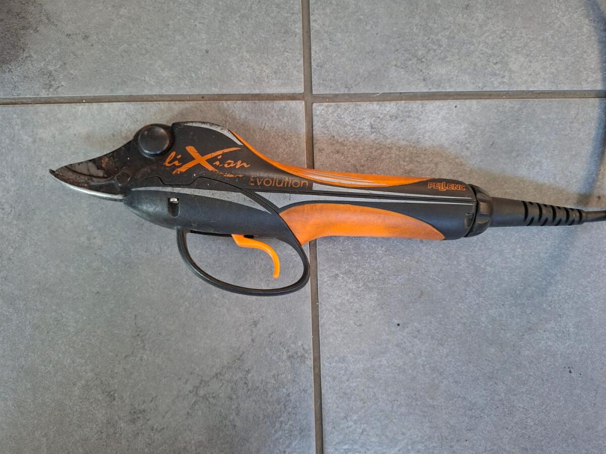 Pellenc Lixion Rebschere mit Zubehör 2