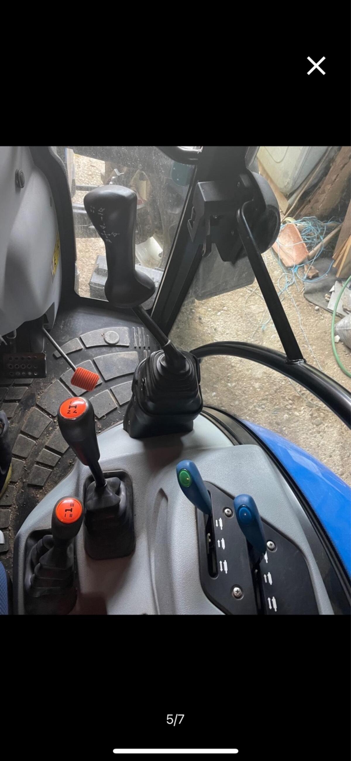 New Holland T4 75s 3