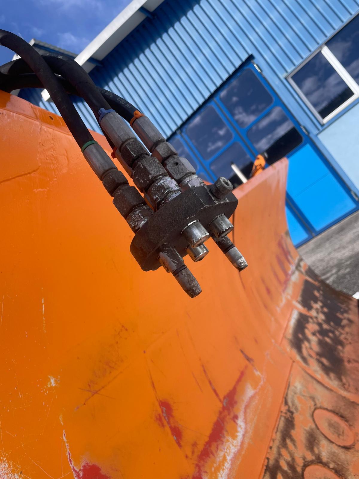 Schneepflug Kahlbacher 260 3