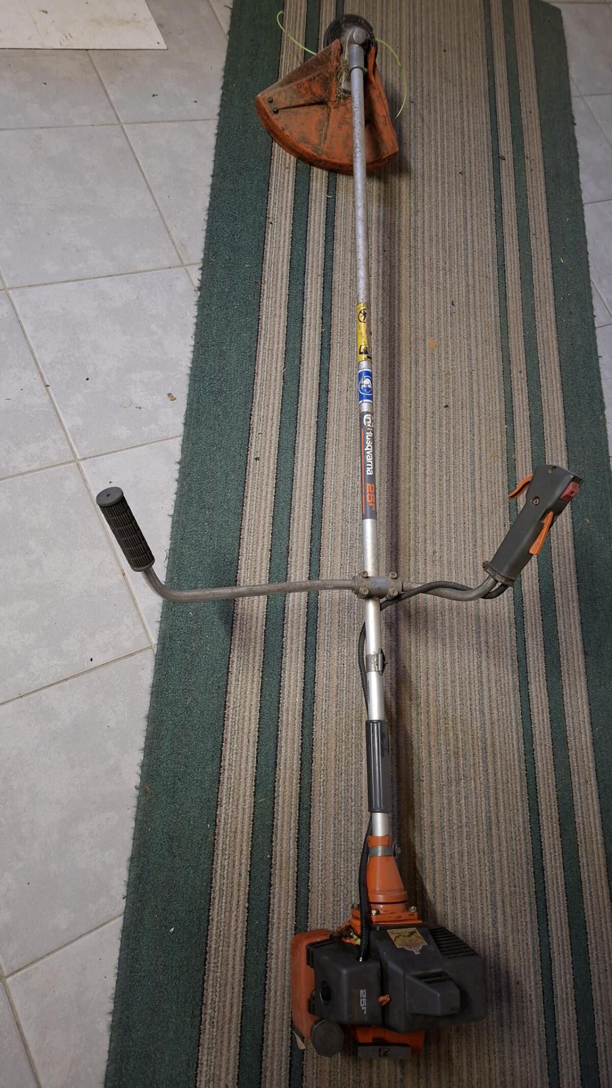 Motorsense Husqvarna 25R - Motor defekt 2