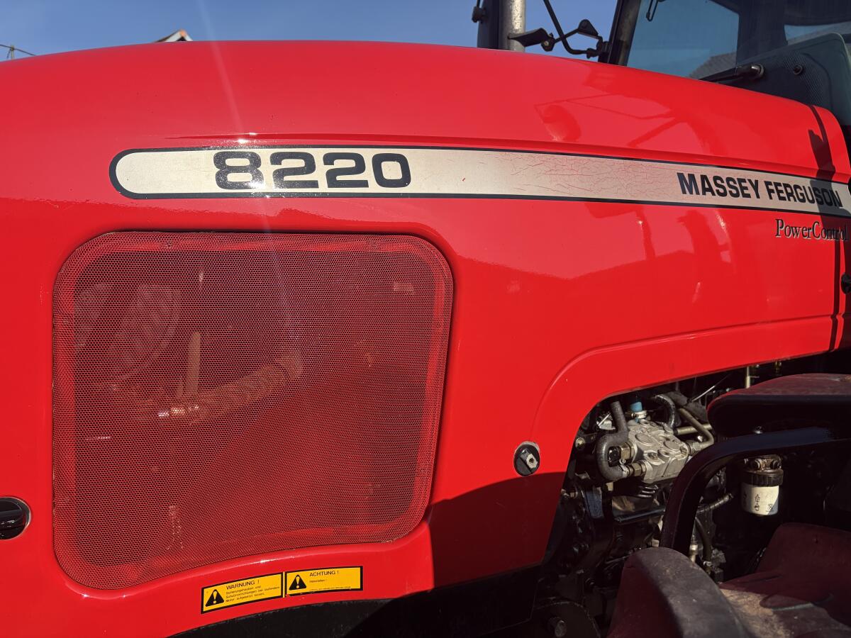 Massey Ferguson MF 8220 Dynashift 3