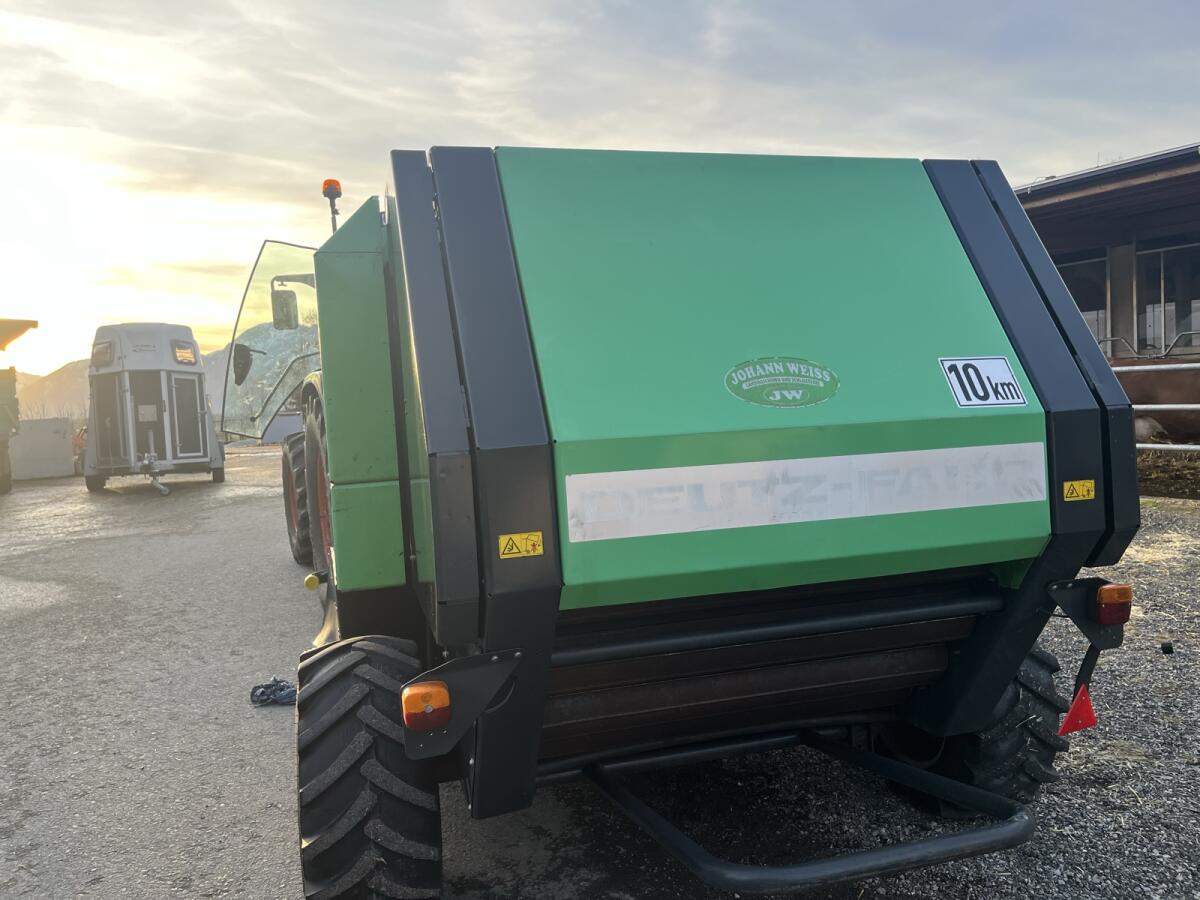 Rundballenpresse Deutz-Fahr MP 130 3
