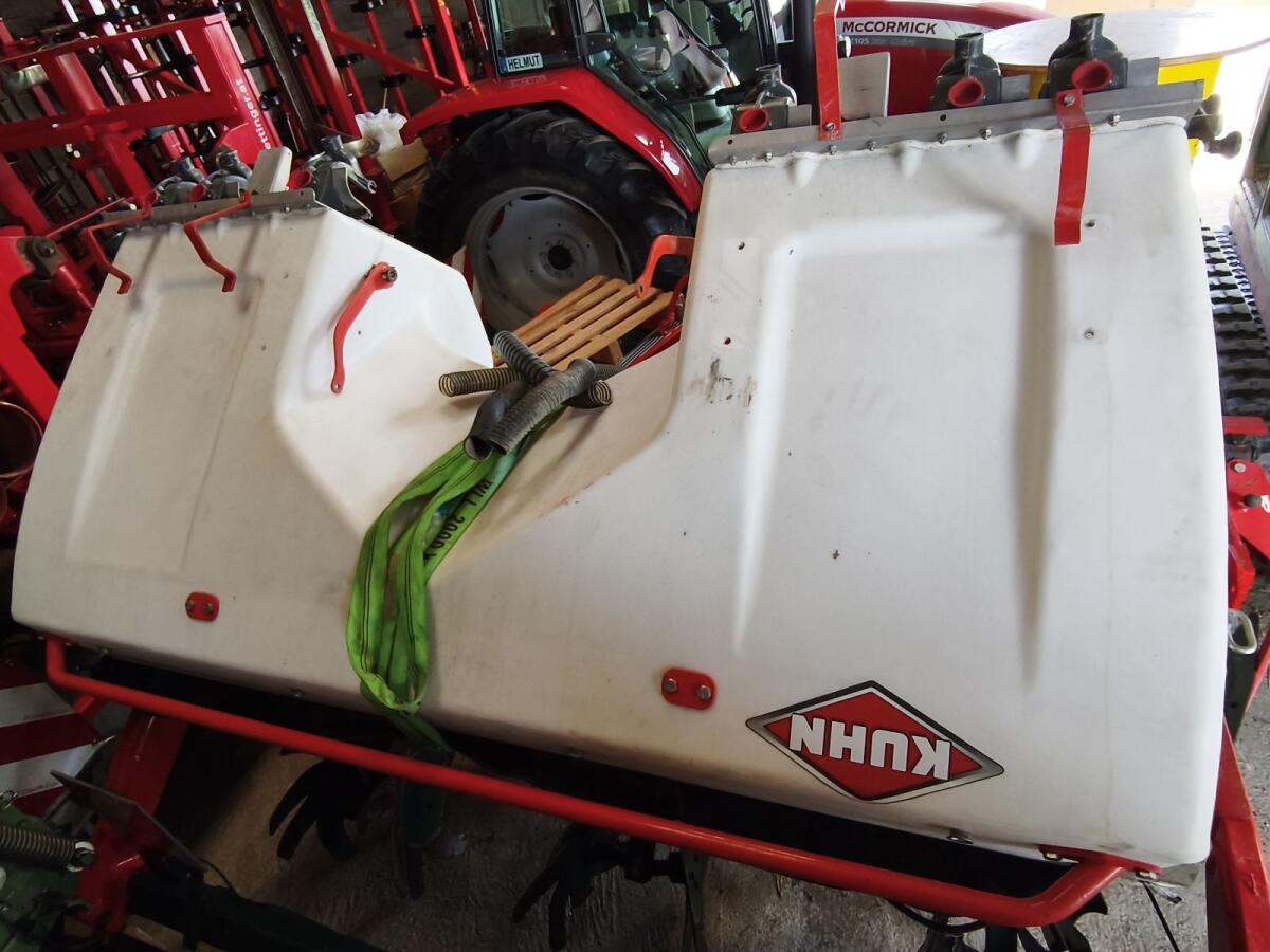 Kuhn Düngertank 2