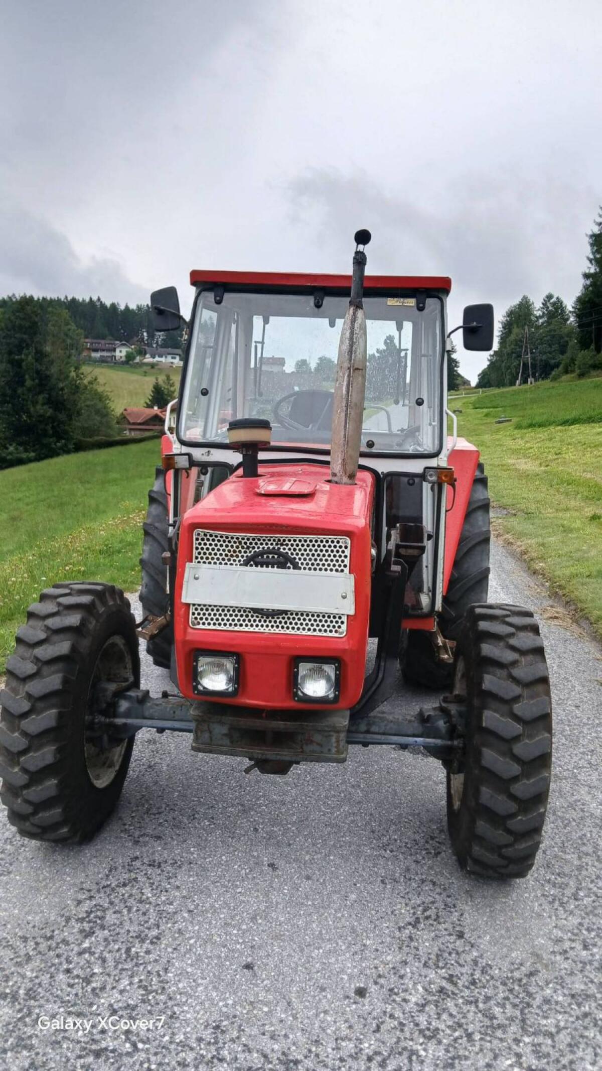 Lindner 1600 A Turbo mit Frontlader 3