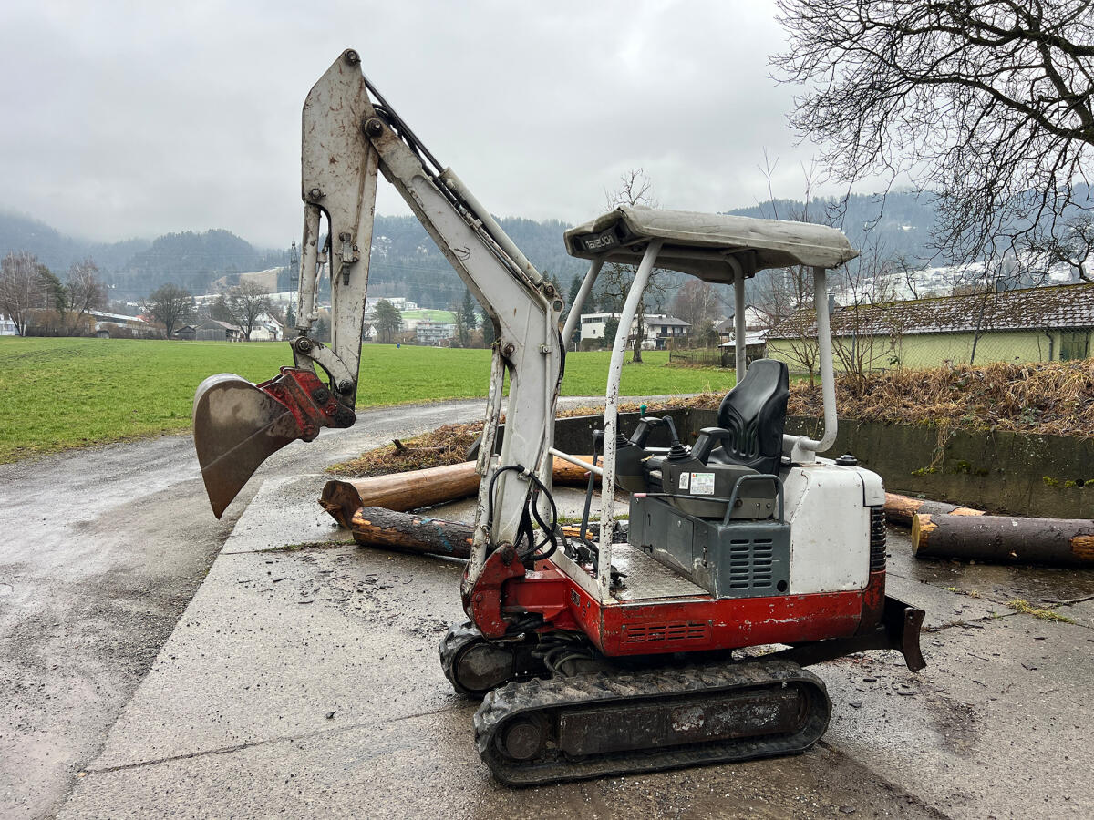 Kleinbagger Takeuchi TB 016 2
