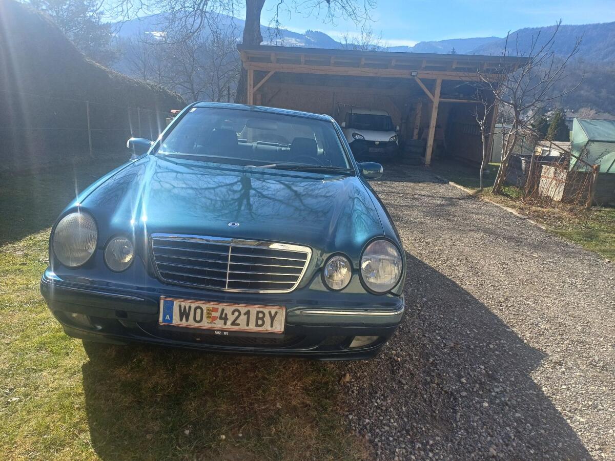 Mercedes E 270 W 210 3