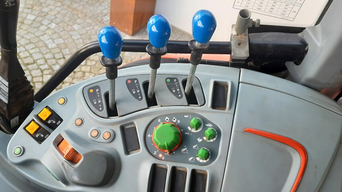 Explorer 105.4 DT HD 2