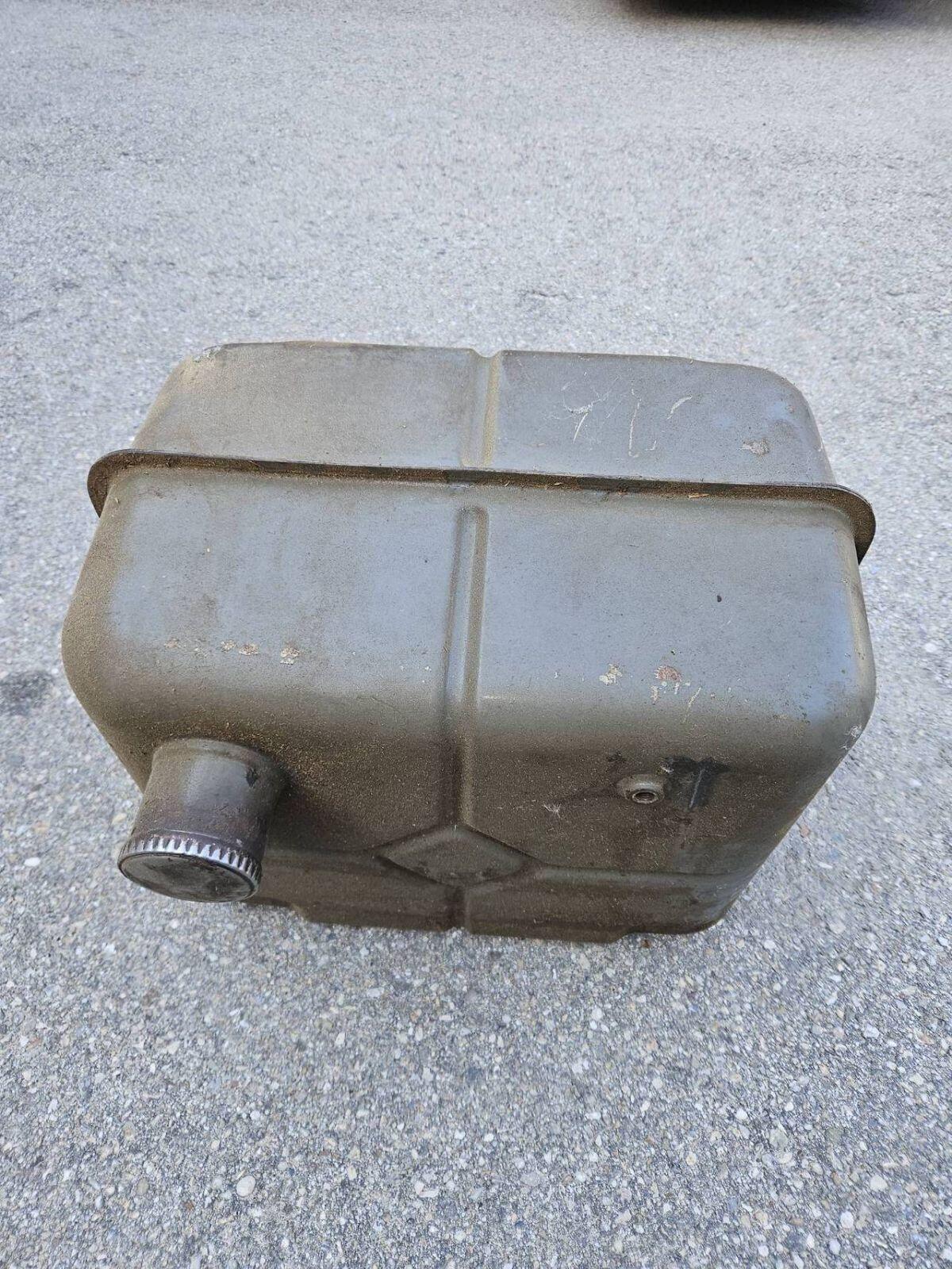 Steyr Plus 650 Dieseltank 2