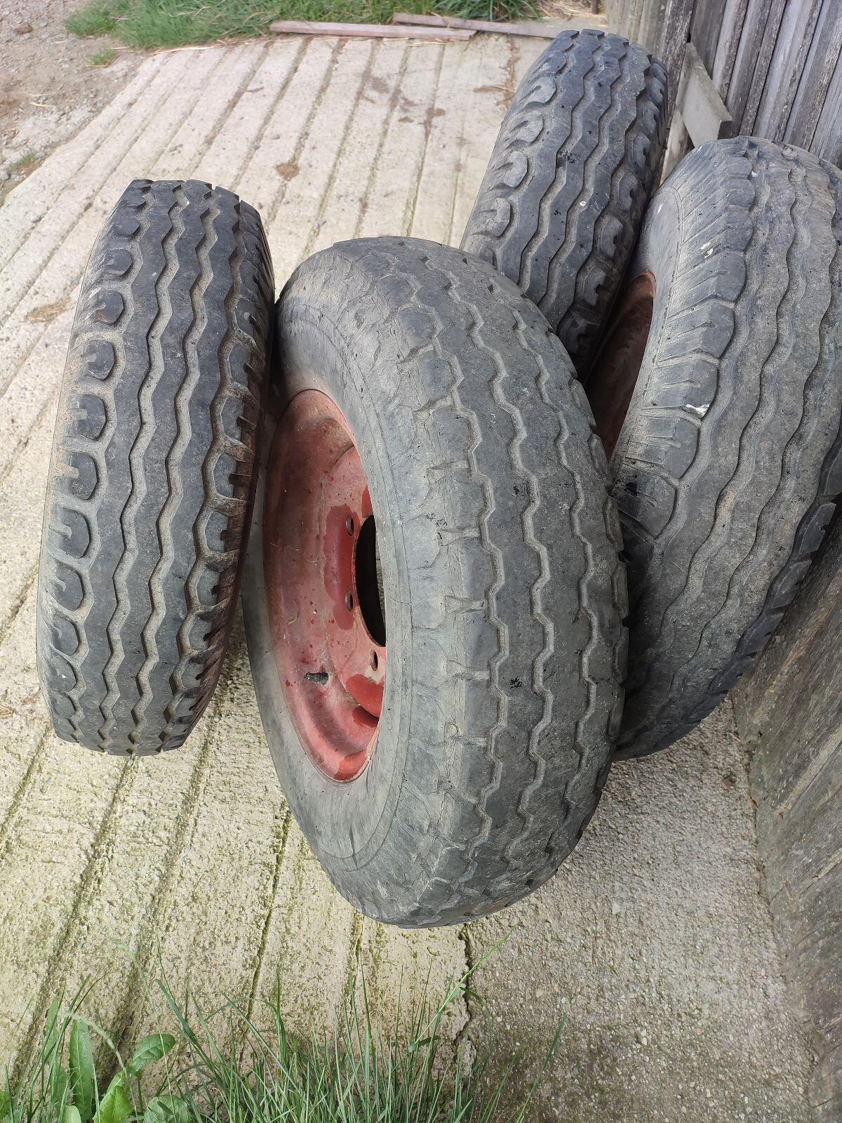 Verkaufe Reifen mit 6 Loch 7.50-16 2