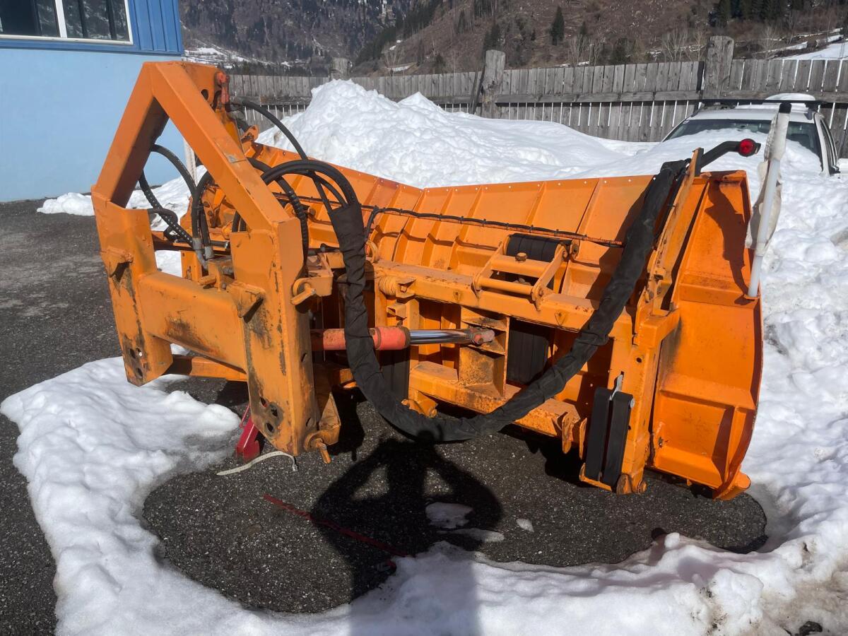 Schneepflug Kahlbacher 260 2