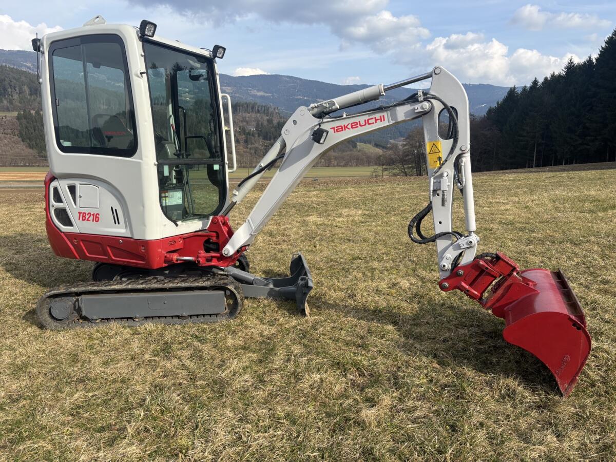 Takeuchi TB 216 Bagger 2