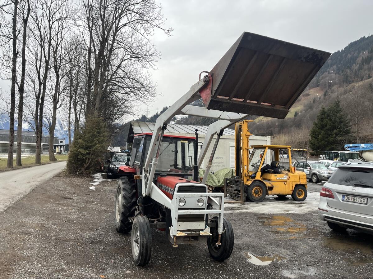 Massey Ferguson 240 3