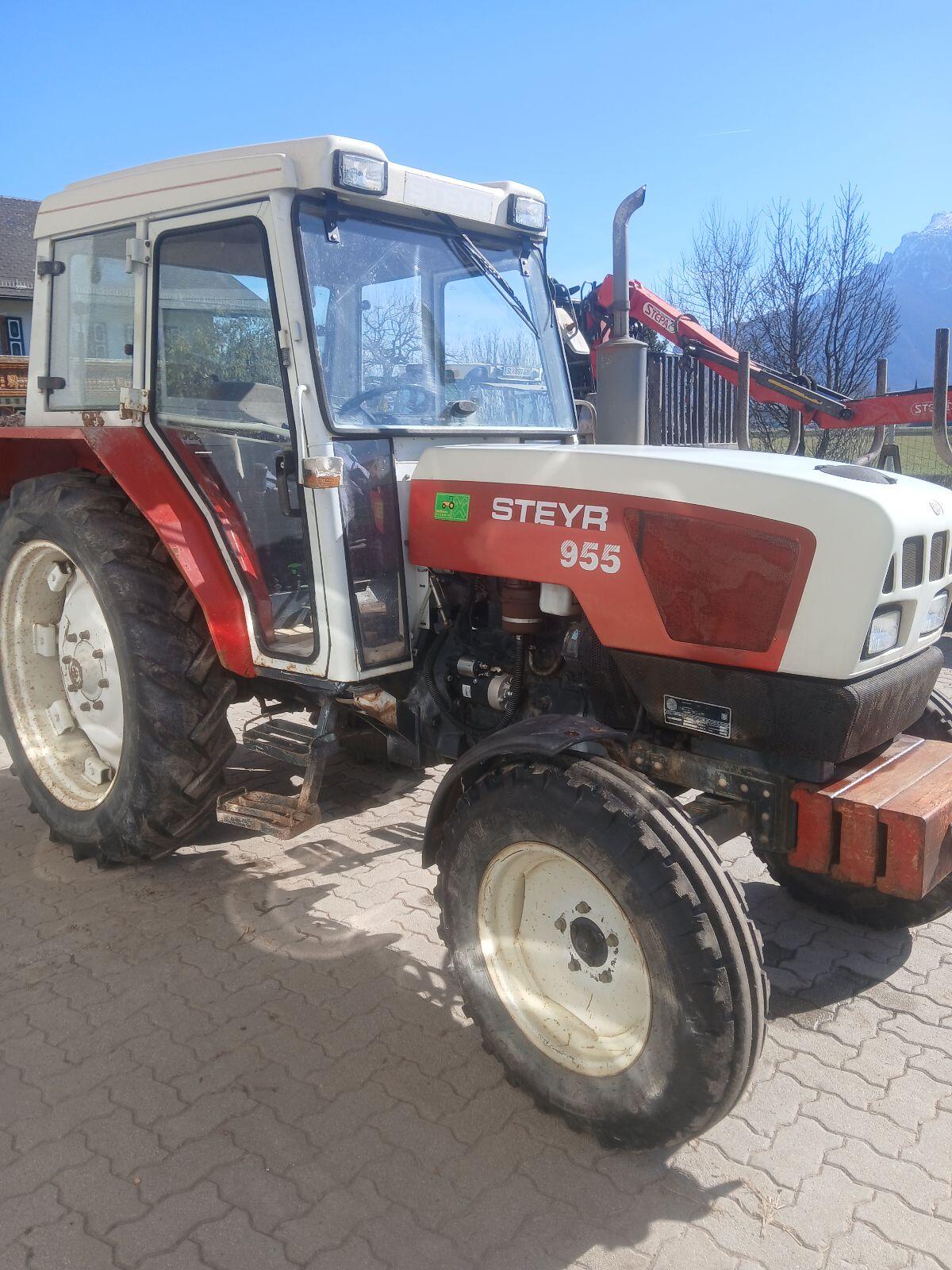 Traktor Steyr 955 2