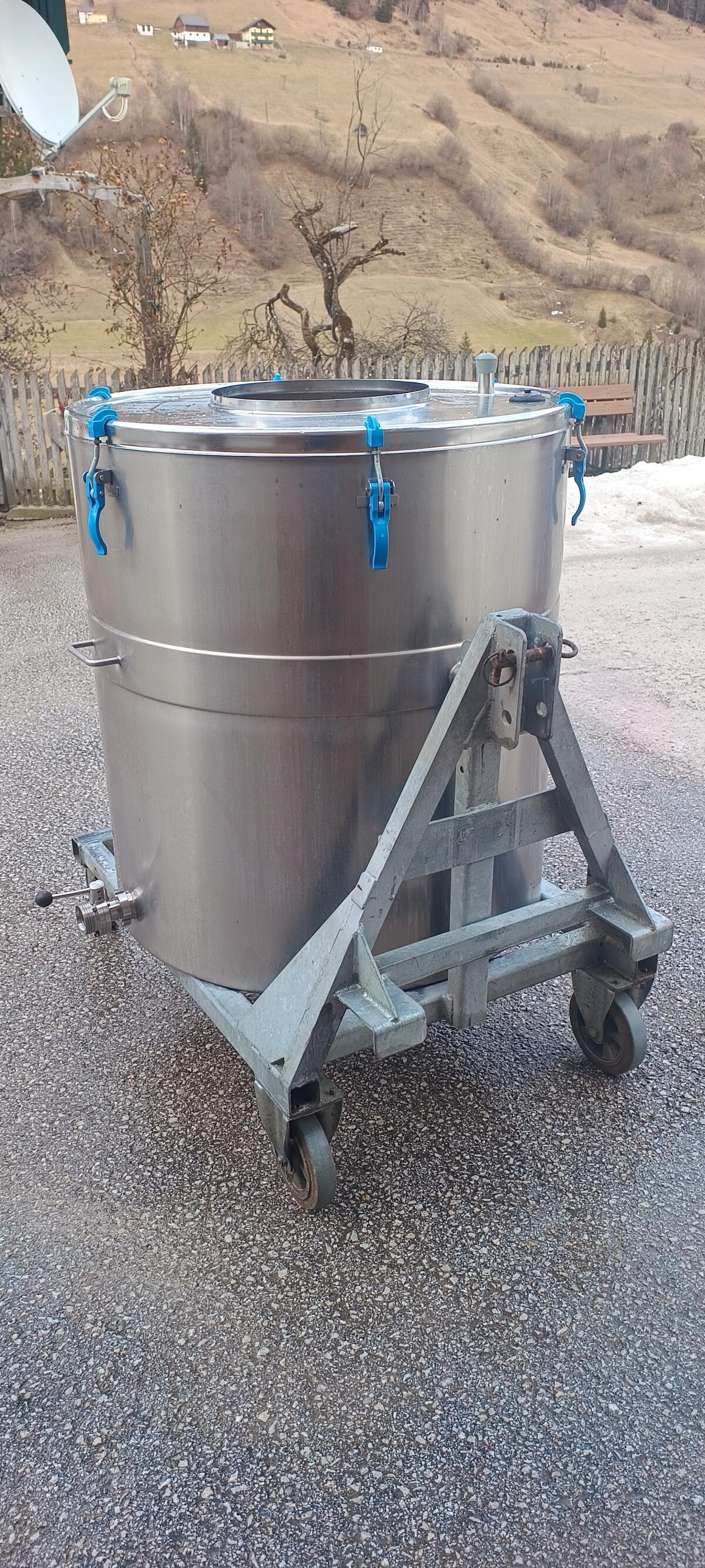 Milchtank 560l 2