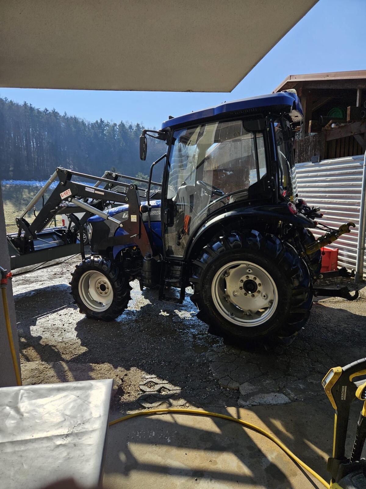 Lovol TB504C Traktor 2