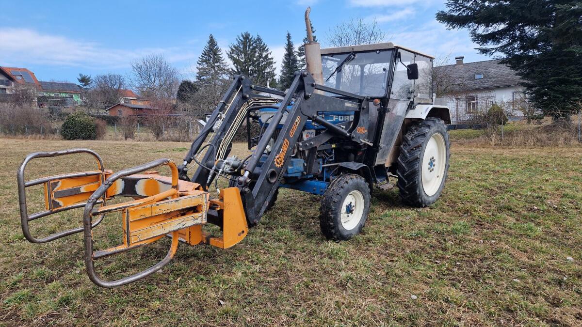 Ford 5610 mit Hauer Frontlader 2