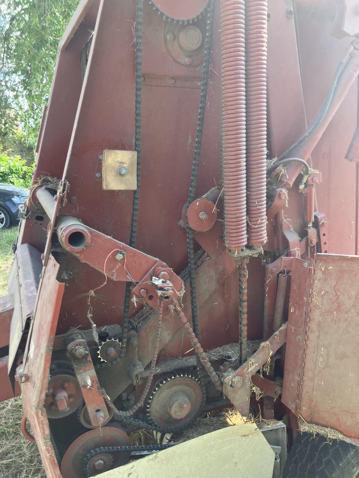 Hesston Rounder 5540 2