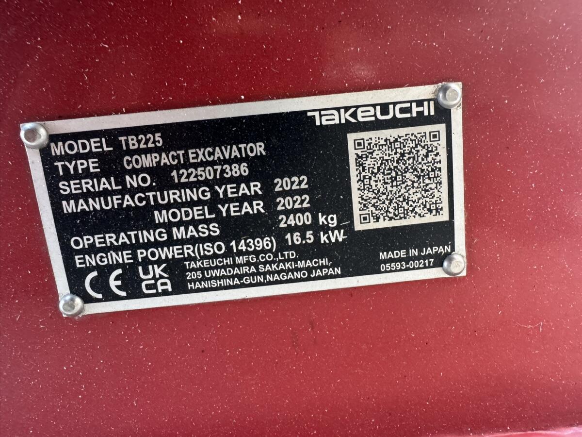 Takeuchi TB225 inkl. Anhänger 3