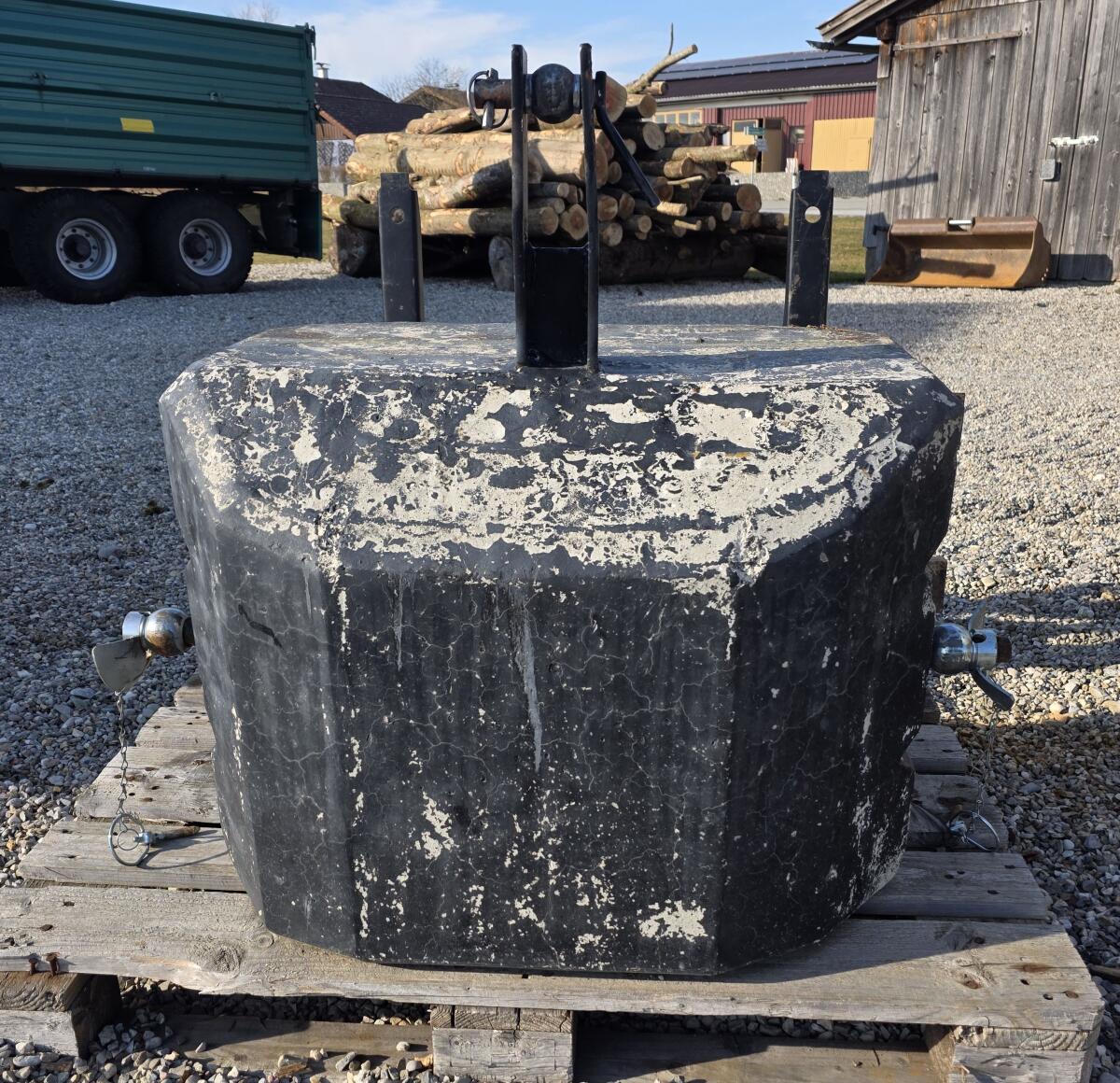 Frontgewicht 600 kg 2