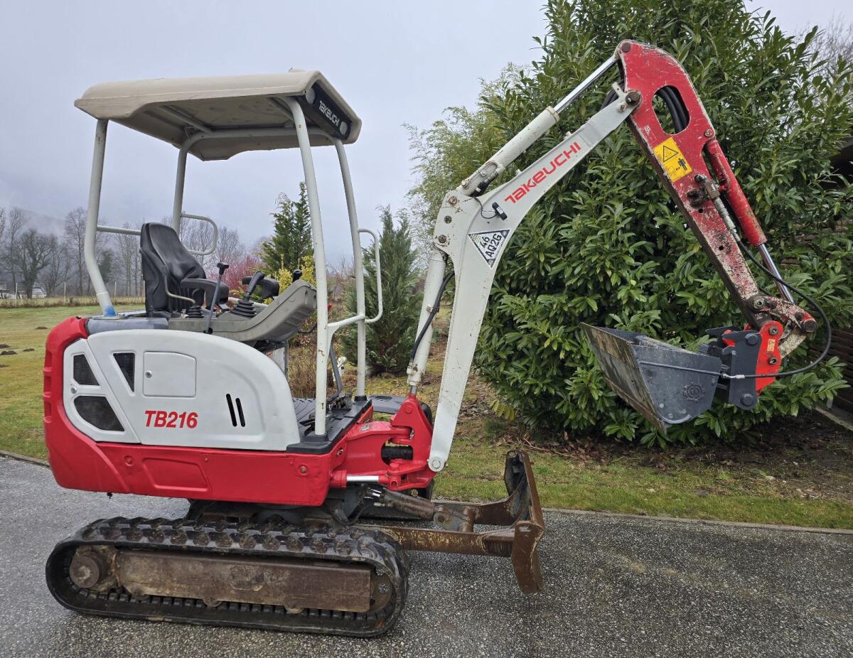 Takeuchi TB216 3