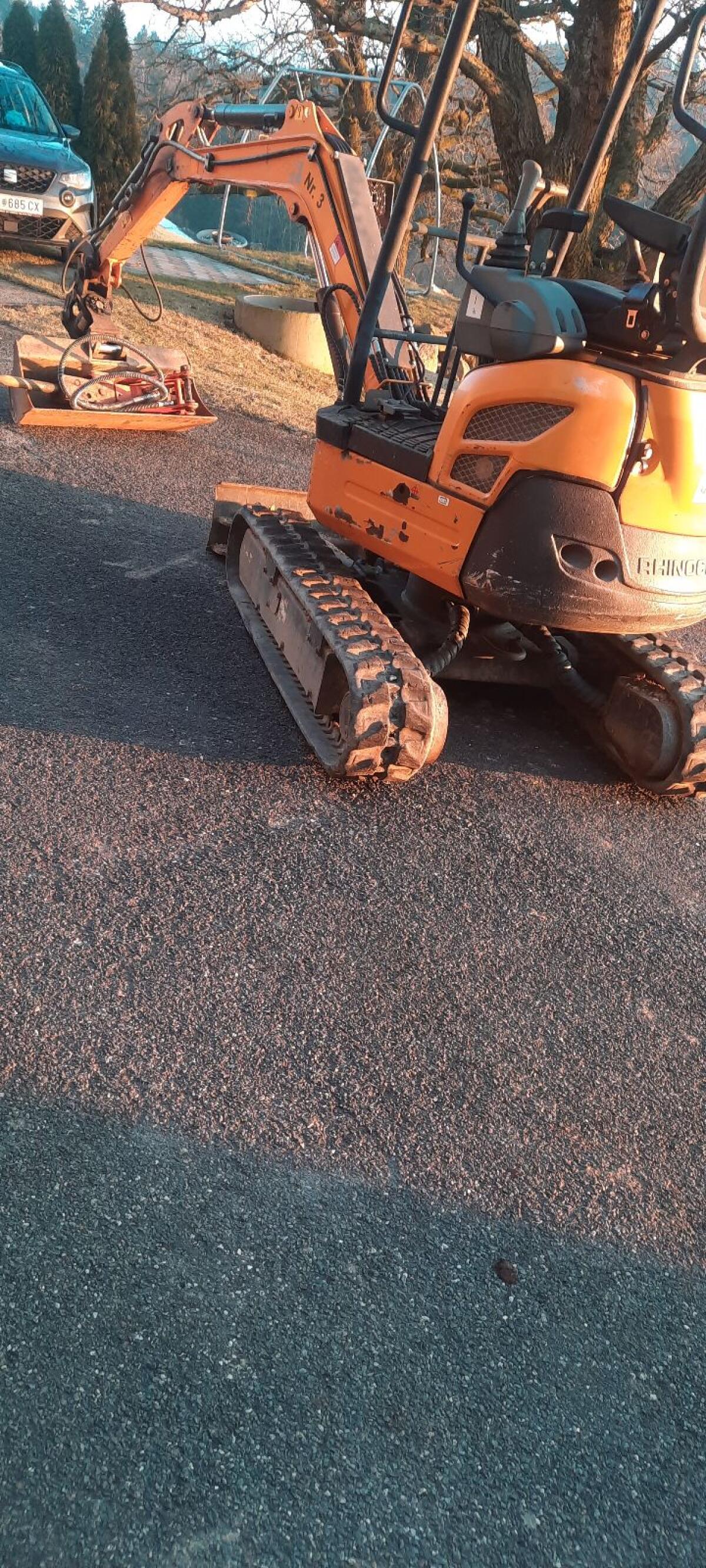 Bagger 2 t Vermietung 2