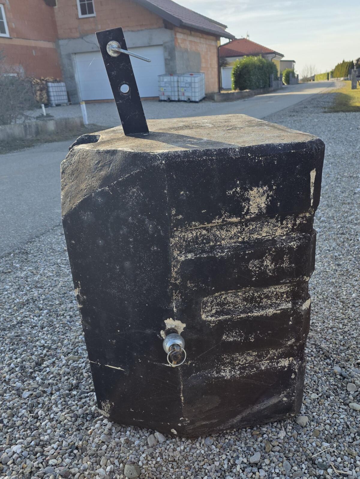 Frontgewicht 900 kg 3