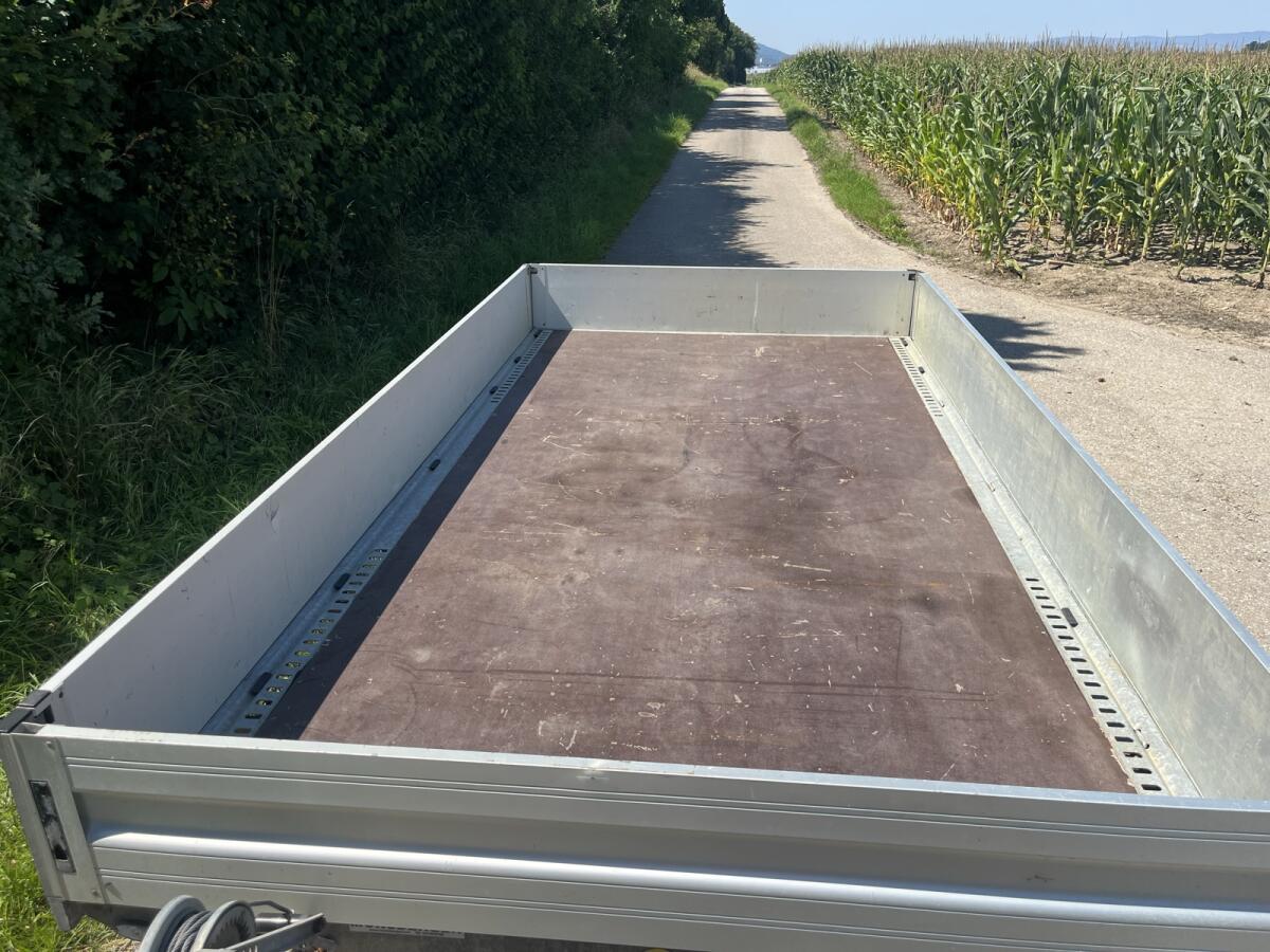 Humbaur Autoanhänger 3