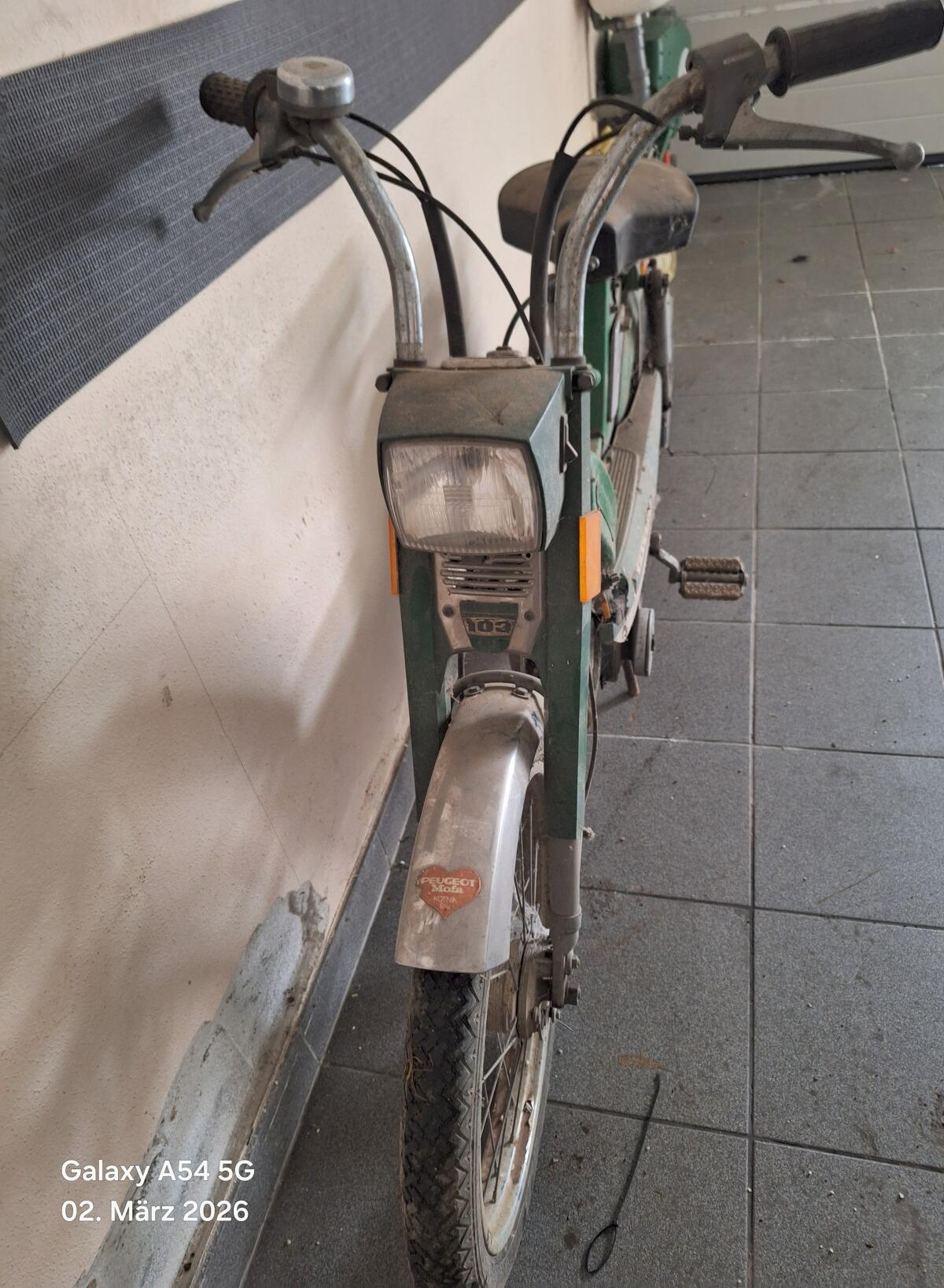 Peugeot 103 VS A Moped, Oldtimer 2