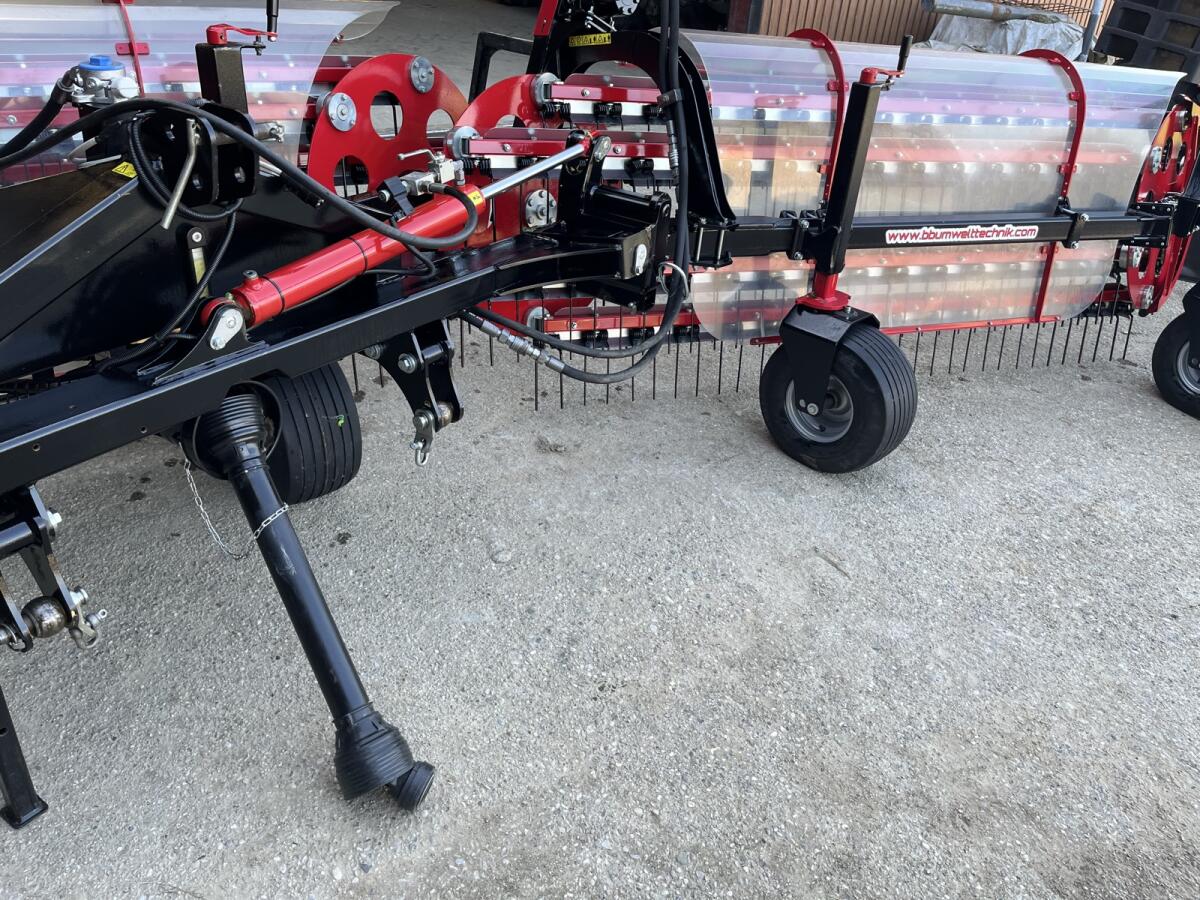 Kammschwader BB Umwelttechnik Clemeter 550F 3