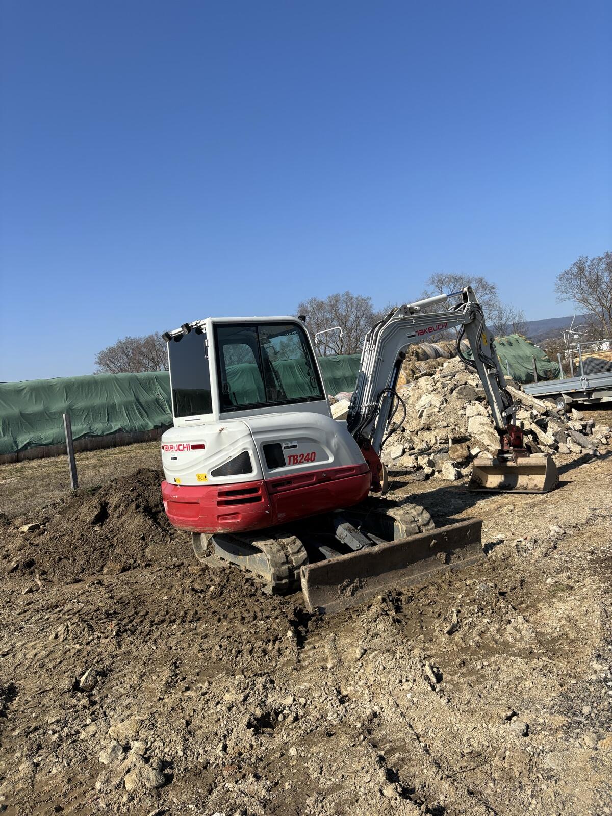 Takeuchi TB 240 2