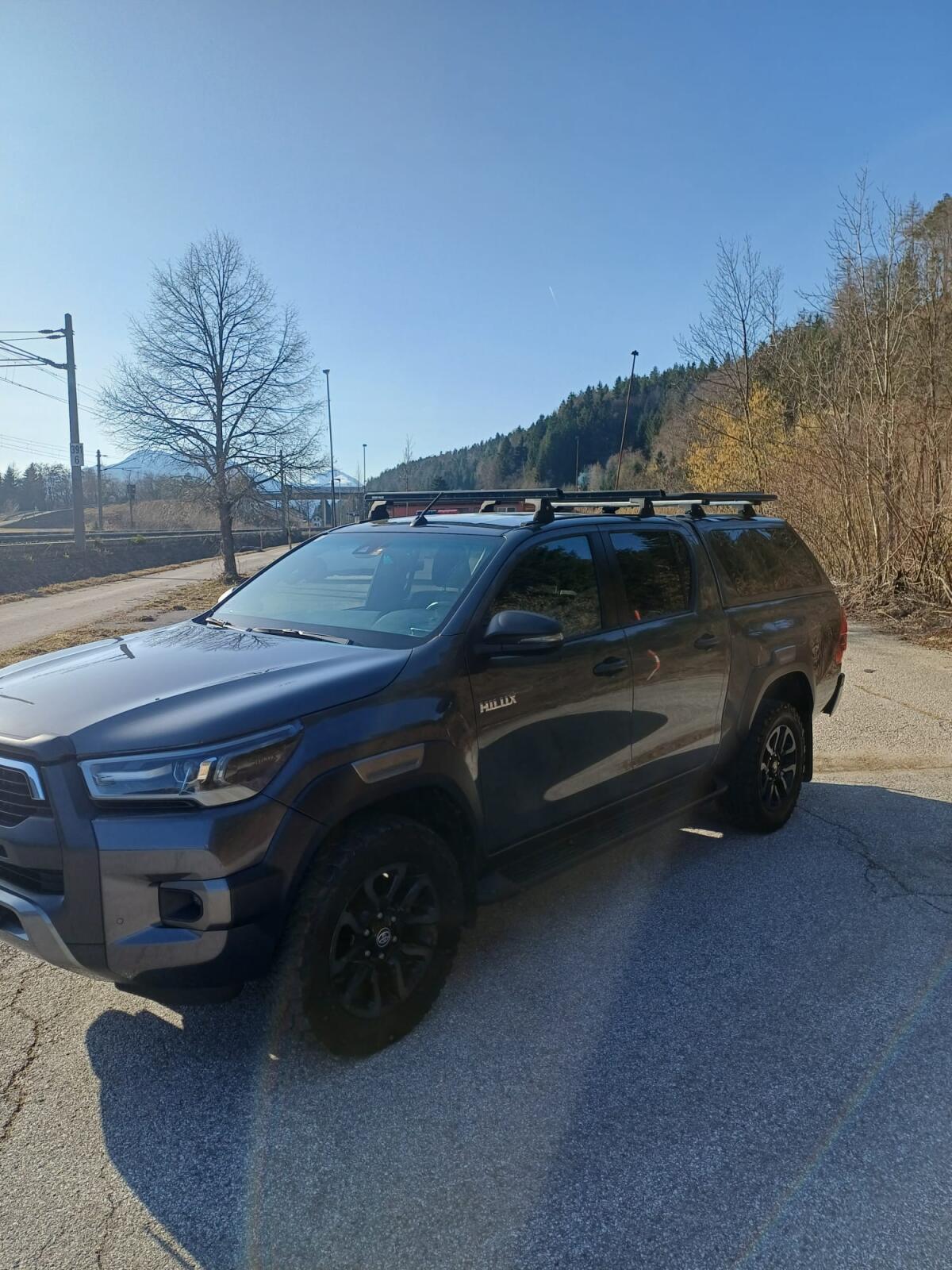 Toyota Hilux 2