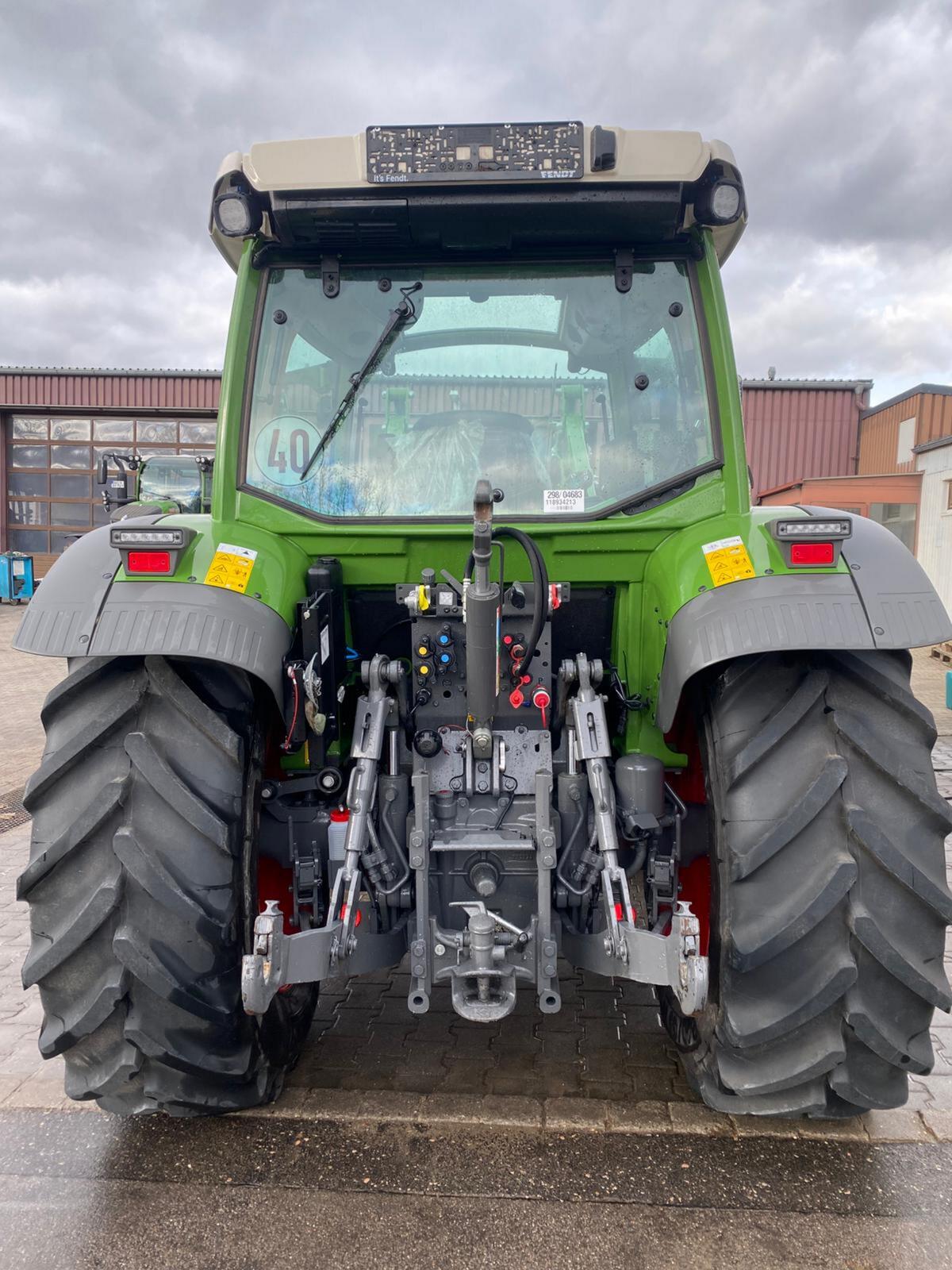 Fendt 211 Vario 3