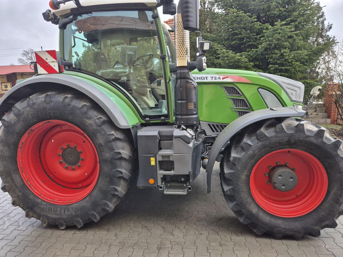 Fendt 724 ProfiPlus Traktor 2
