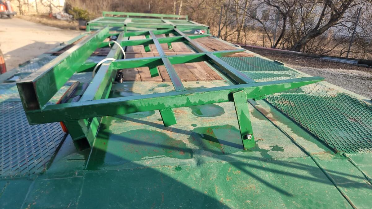 Verkauft wird ein Schwarzmüller Tieflader 3