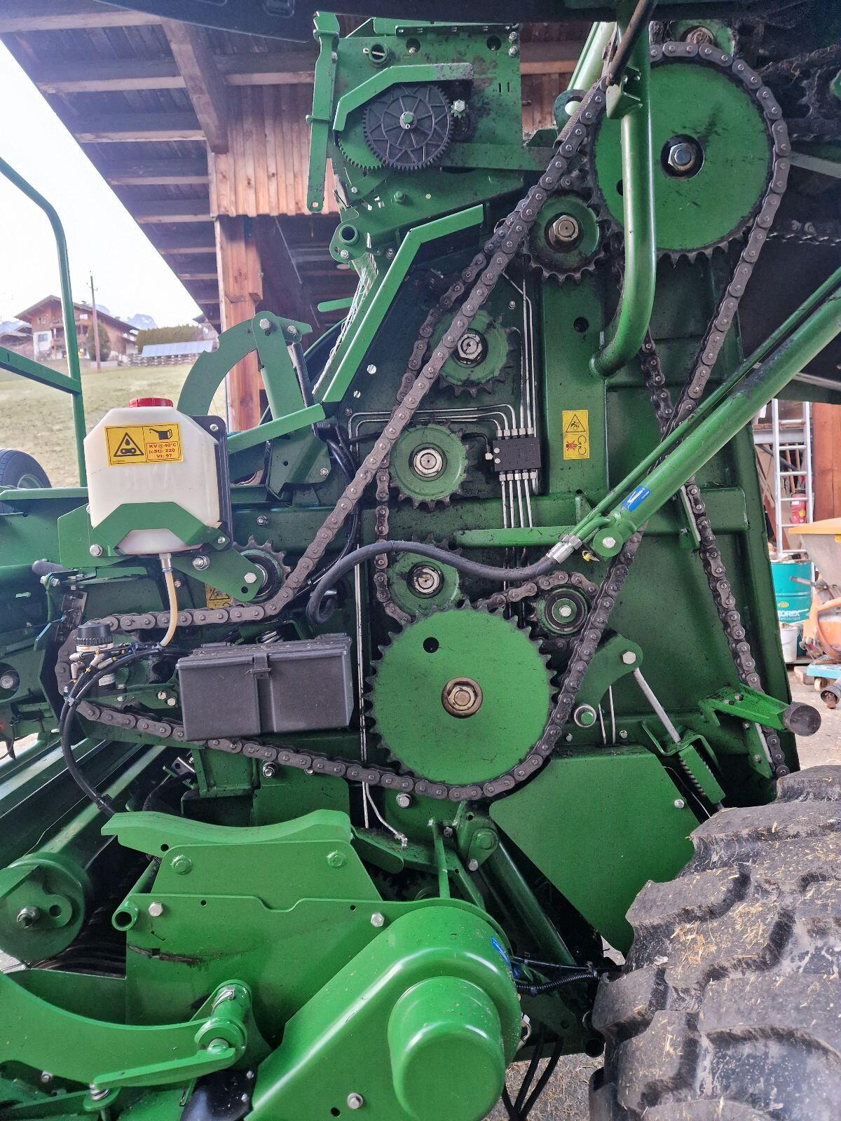 McHale F5500 Rundballenpresse 3