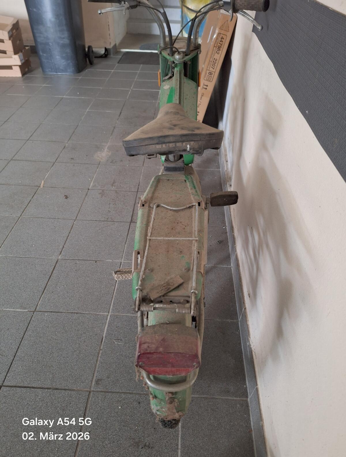 Peugeot 103 VS A Moped, Oldtimer 3