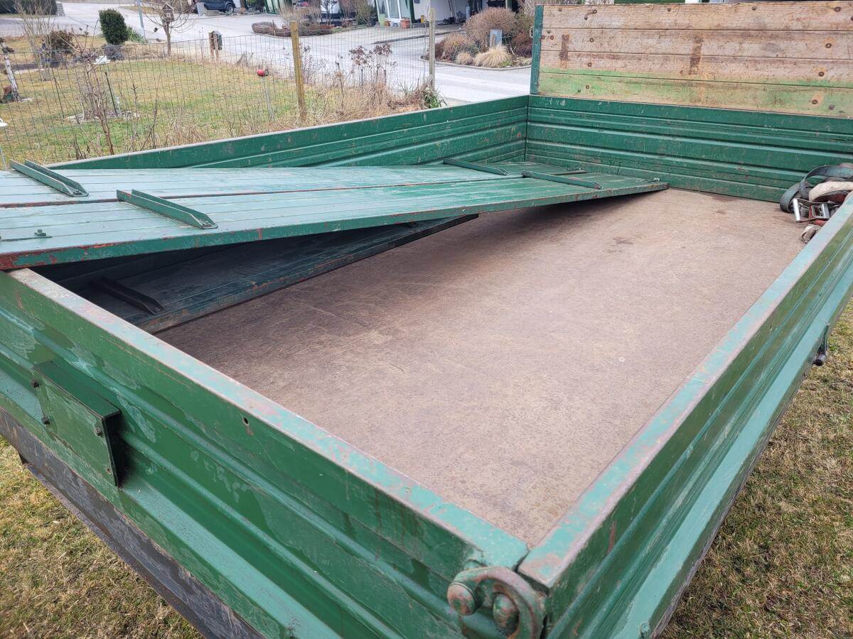 Traktoranhänger, 3-Seitenkipper 2