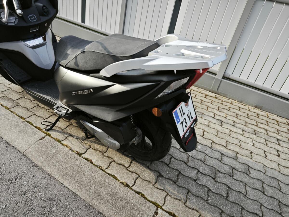 Motorrad Daelim Steezer 125 3
