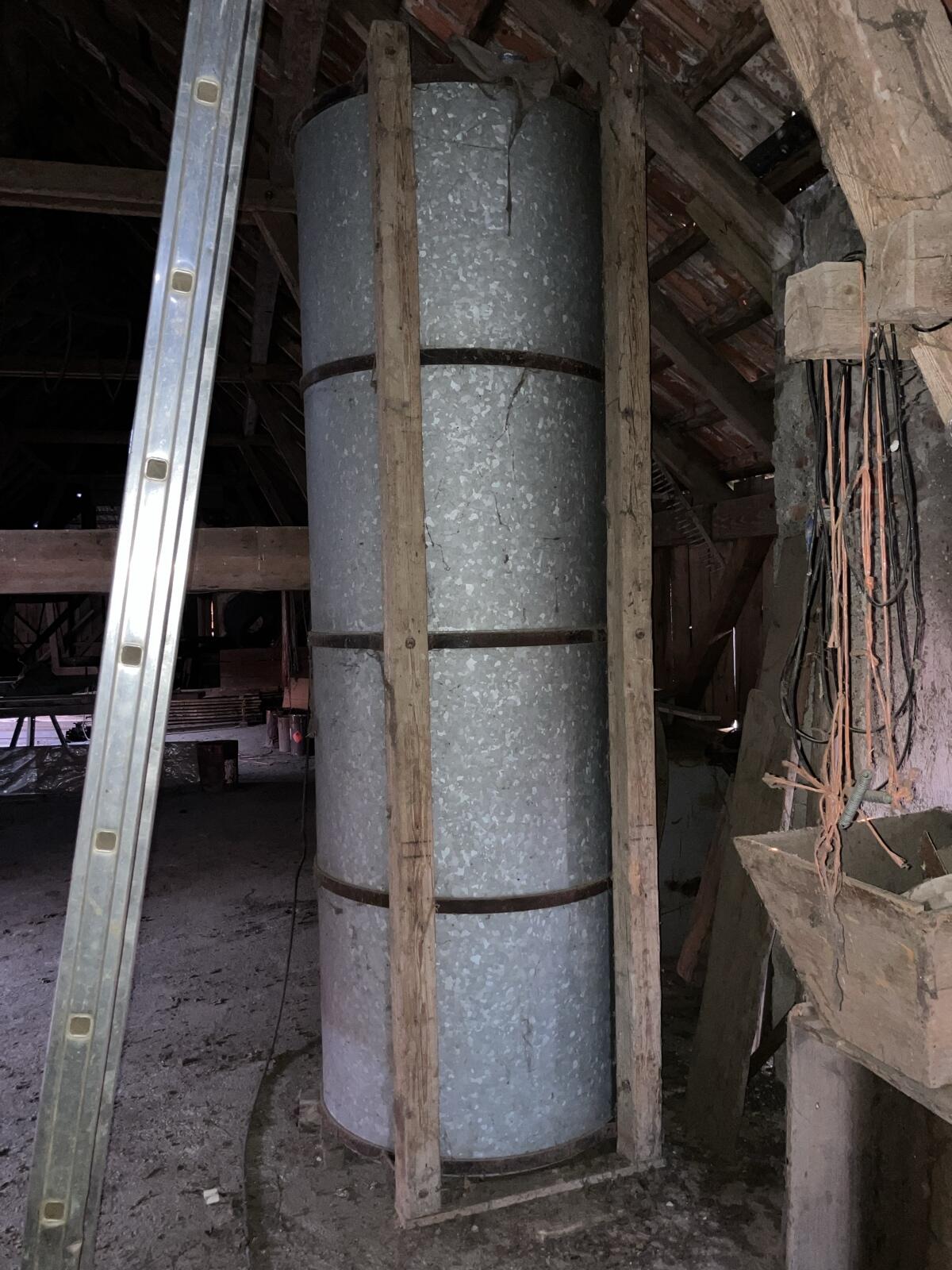 Verzinktes Wasserfass 3